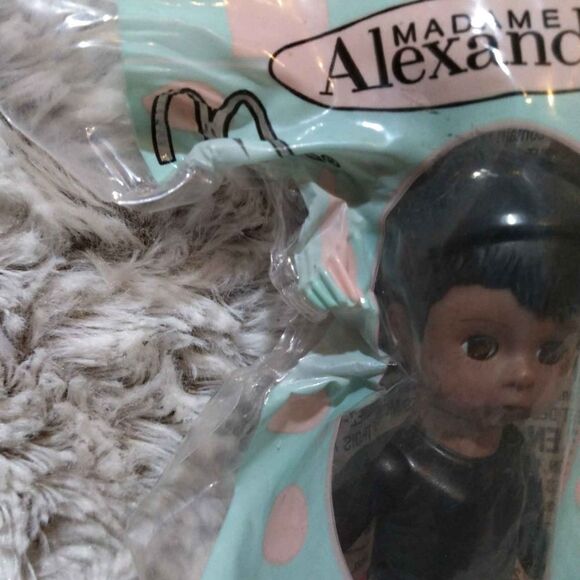 3 madame Alexander, McDonald's dolls. 2 Wendy dolls as Minnie, 1 Mickey - Picture 10 of 12